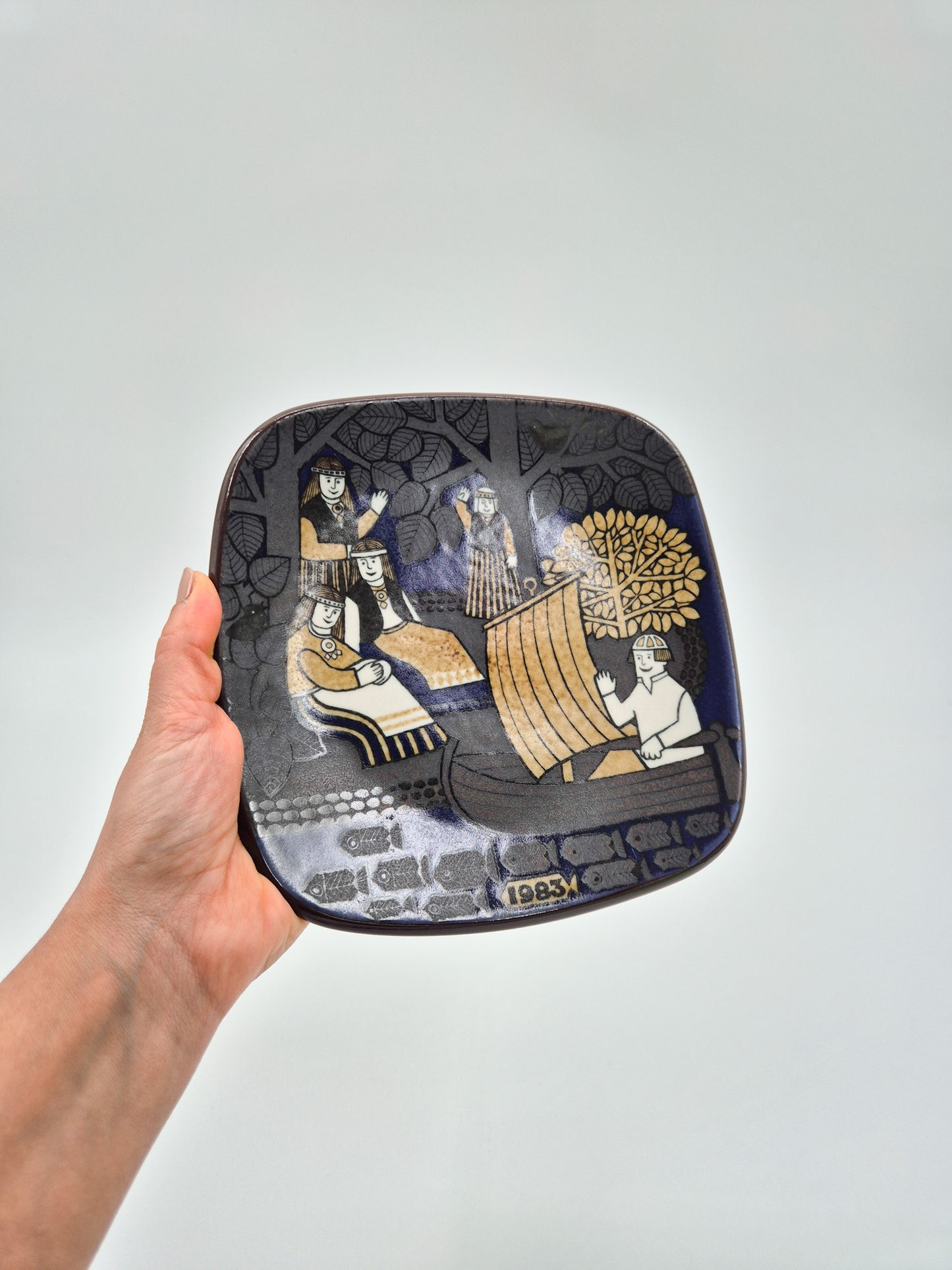Arabia Kalevala Annual Plate 1983