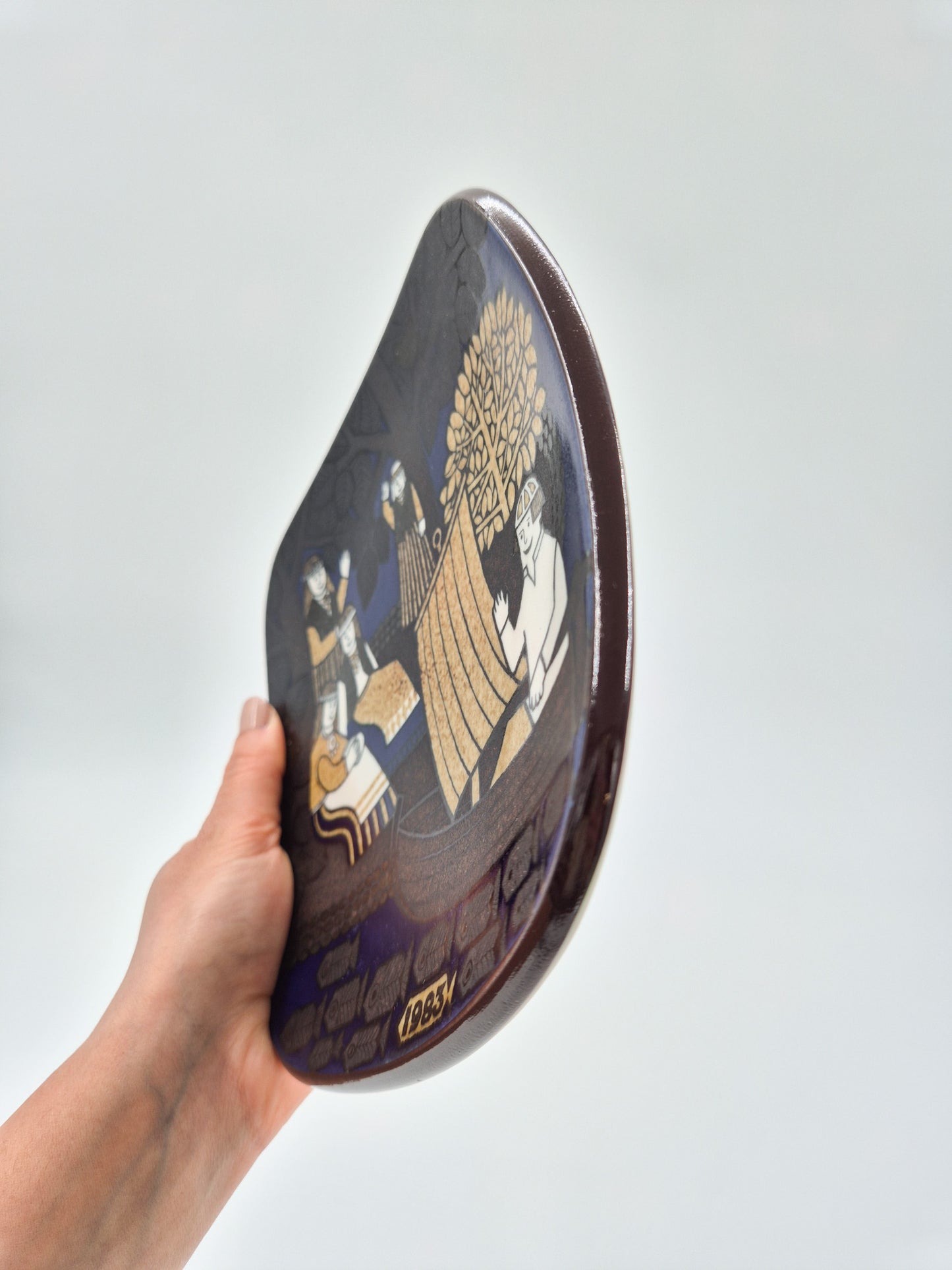 Arabia Kalevala Annual Plate 1983