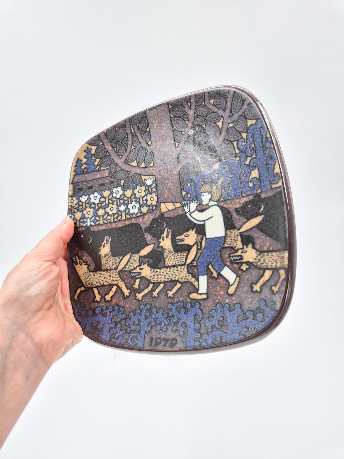Arabia Kalevala Annual Plate 1979