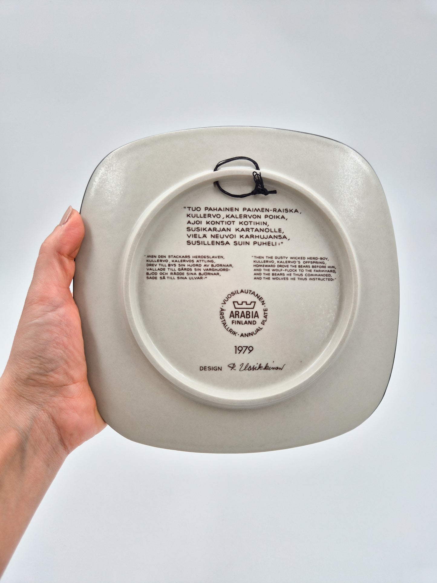 Arabia Kalevala Annual Plate 1979