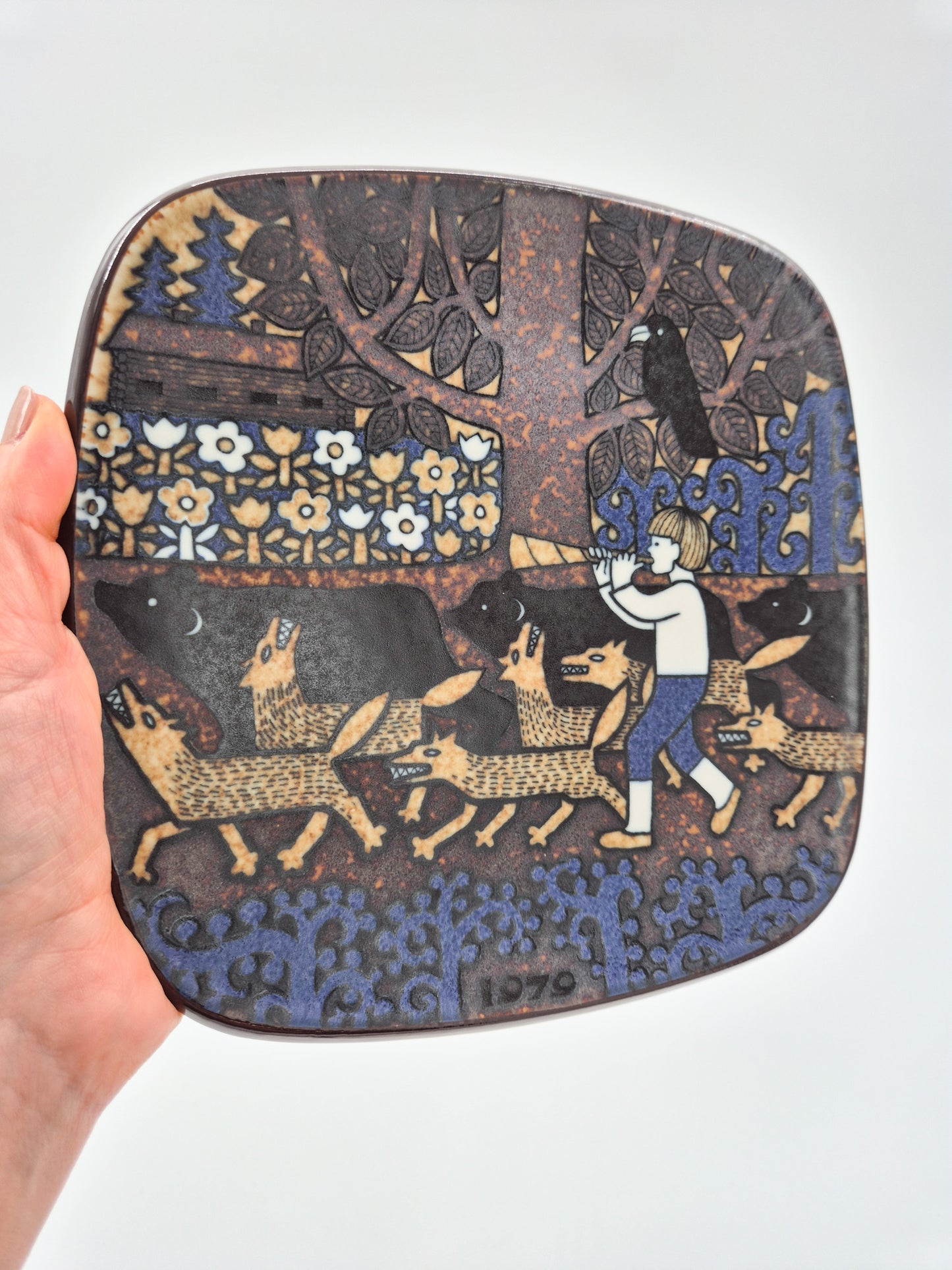 Arabia Kalevala Annual Plate 1979