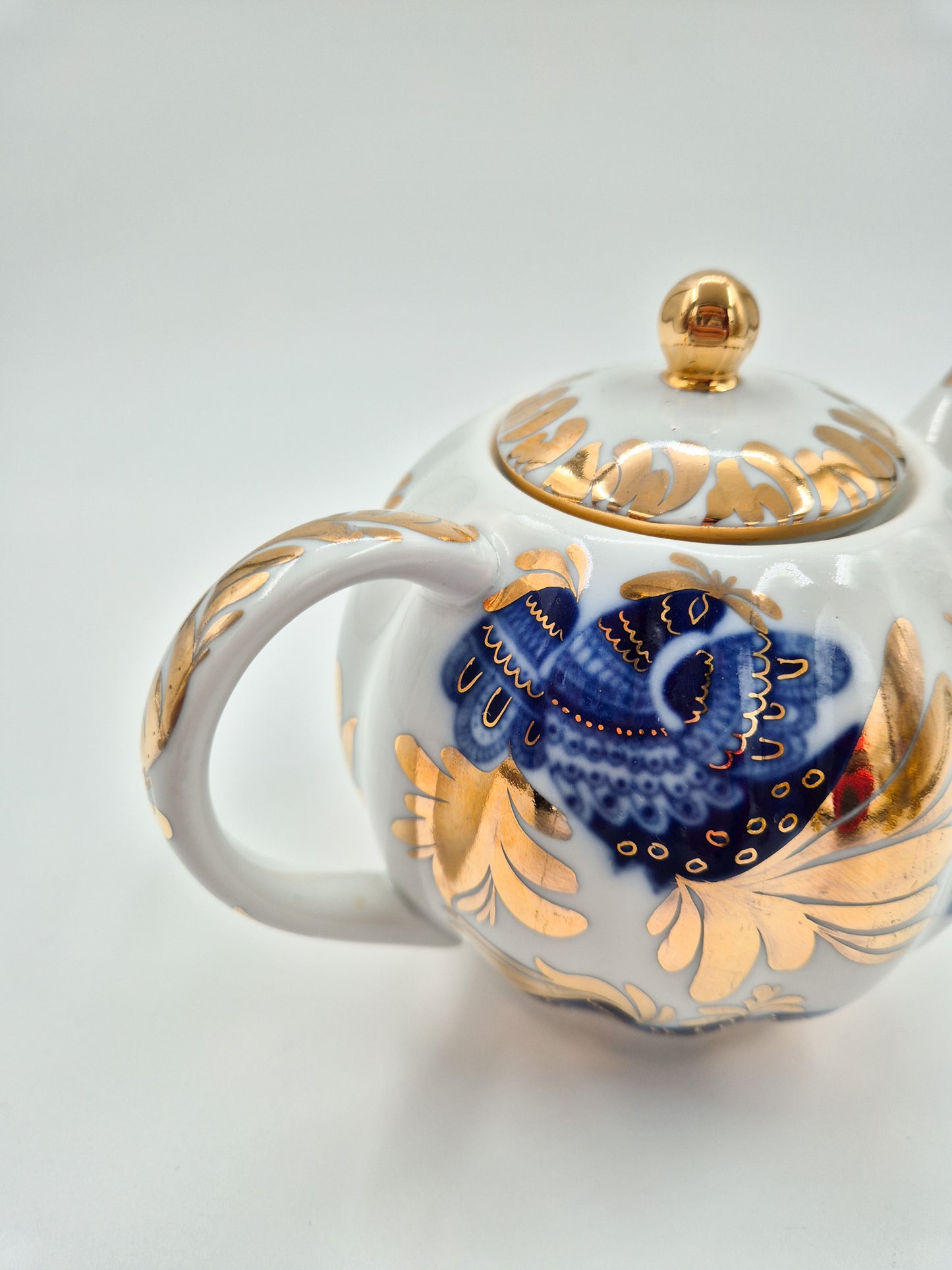 Lomonosov Golden Garden Teapot – Vintage USSR Porcelain