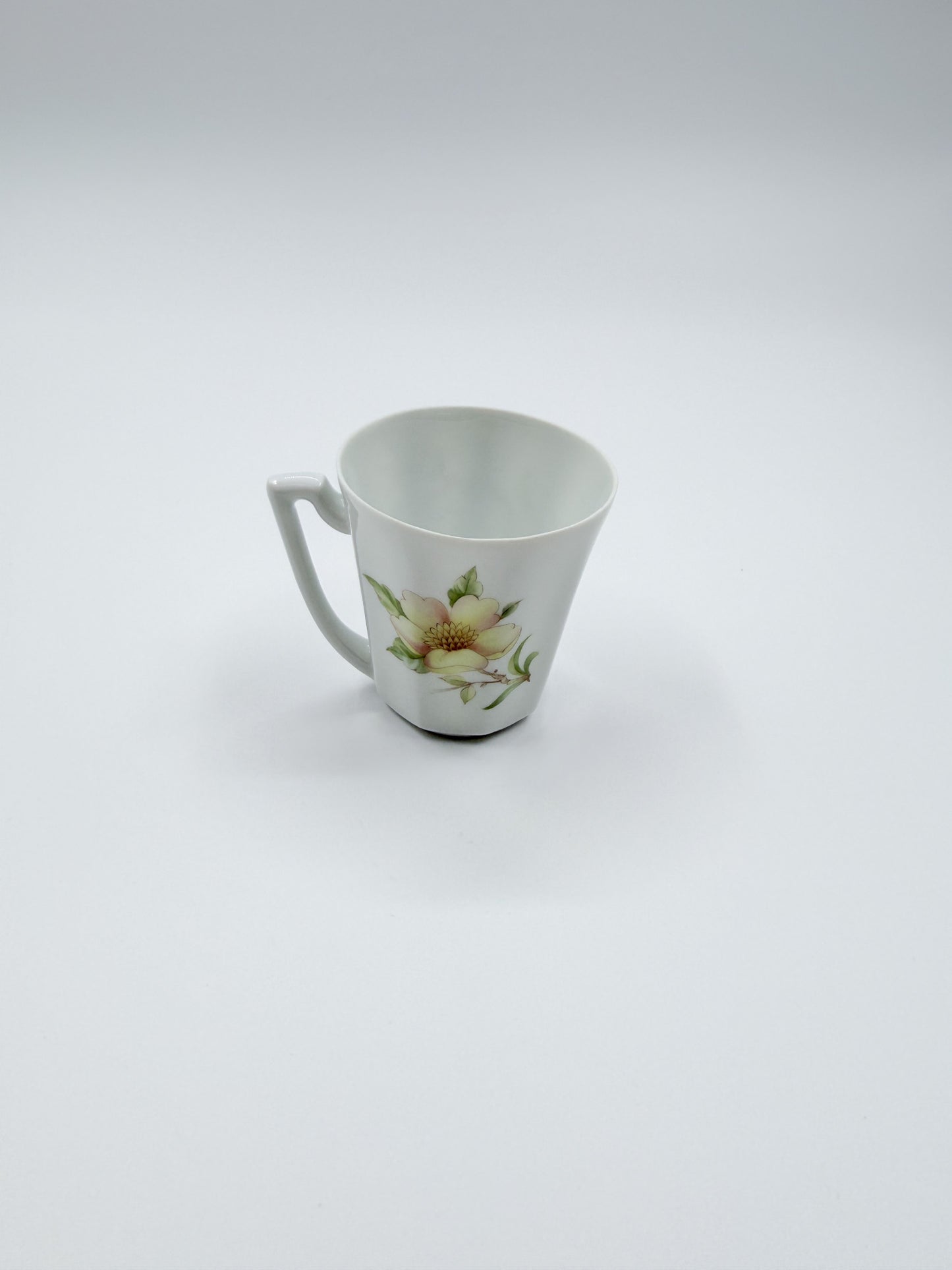 Limoges porseleinen koffiekopje, schoteltje en dessertbord