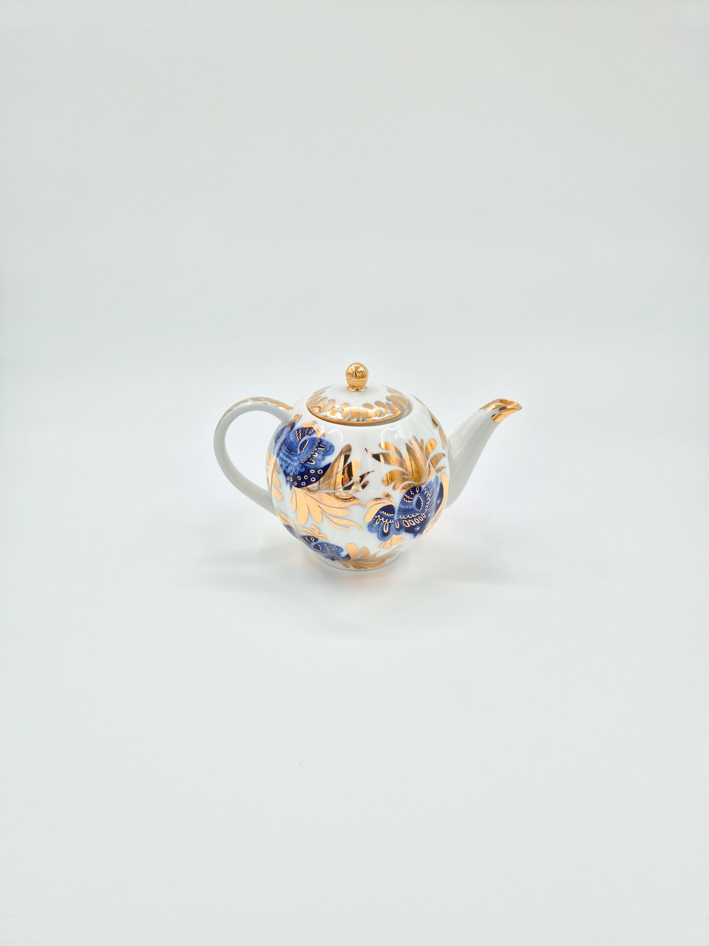 Lomonosov Golden Garden Teapot – Vintage USSR Porcelain