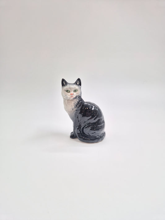 Beswick Cat Figure – Collectible Porcelain Cat
