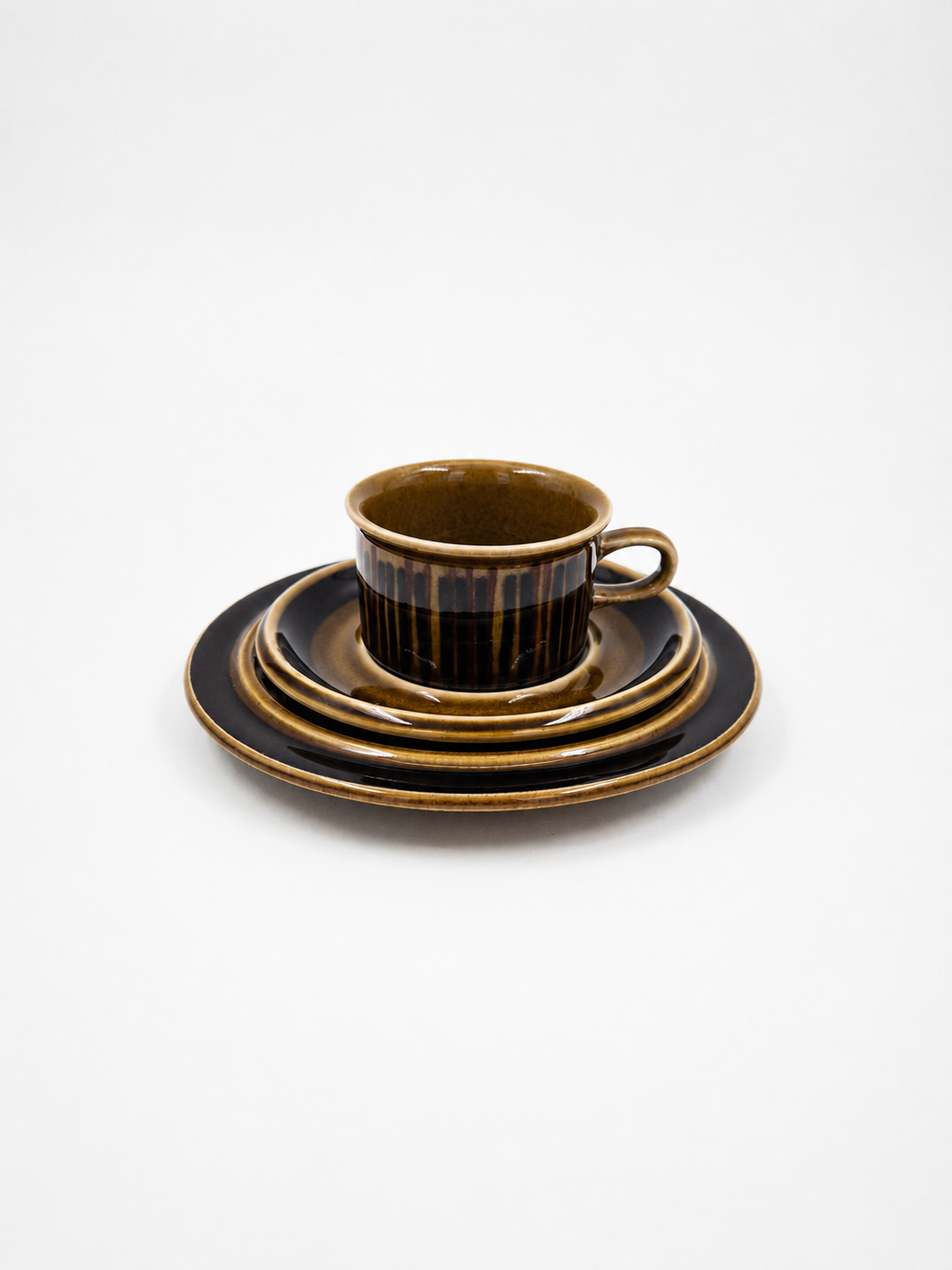 Arabia Kosmos Mokka Cup Set – Coffee Cup, Saucer & Dessert Plate – Gunvor Olin-Grönqvist – Finnish Vintage Stoneware